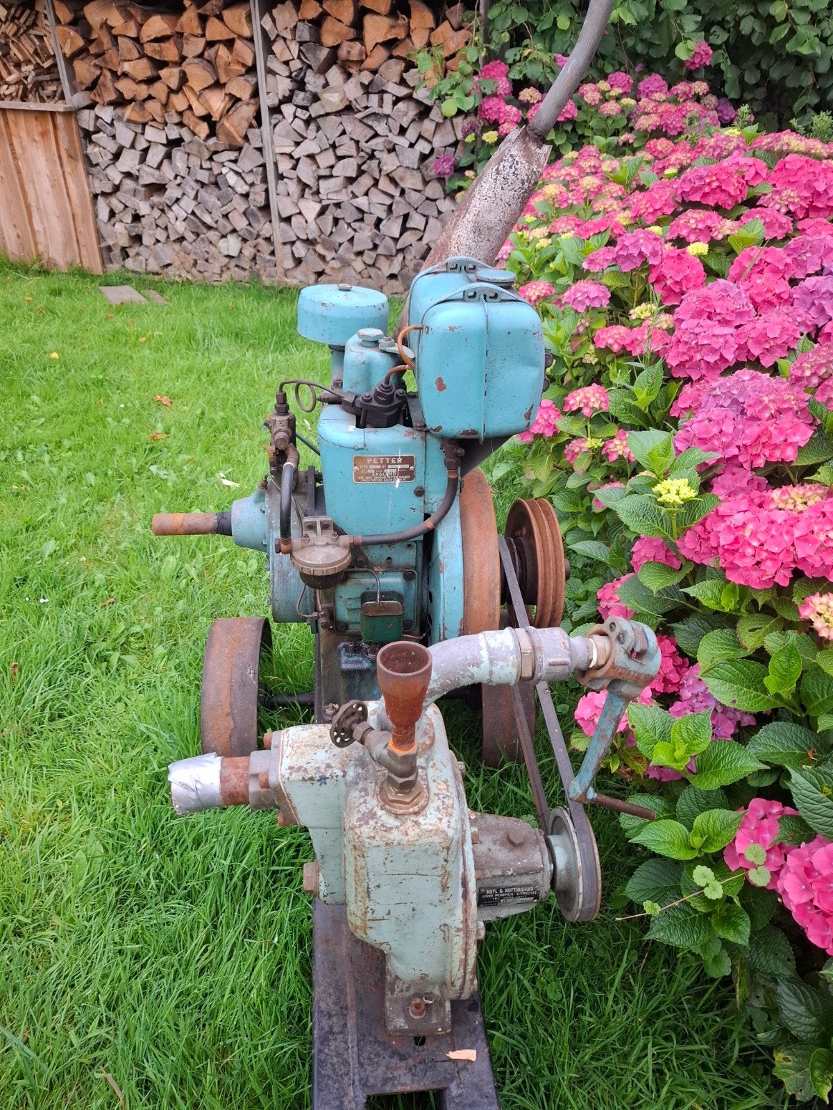 Oude dieselmotor met waterpomp - Werkt nog!, Ophalen of Verzenden, Gebruikt, Benzinemotor