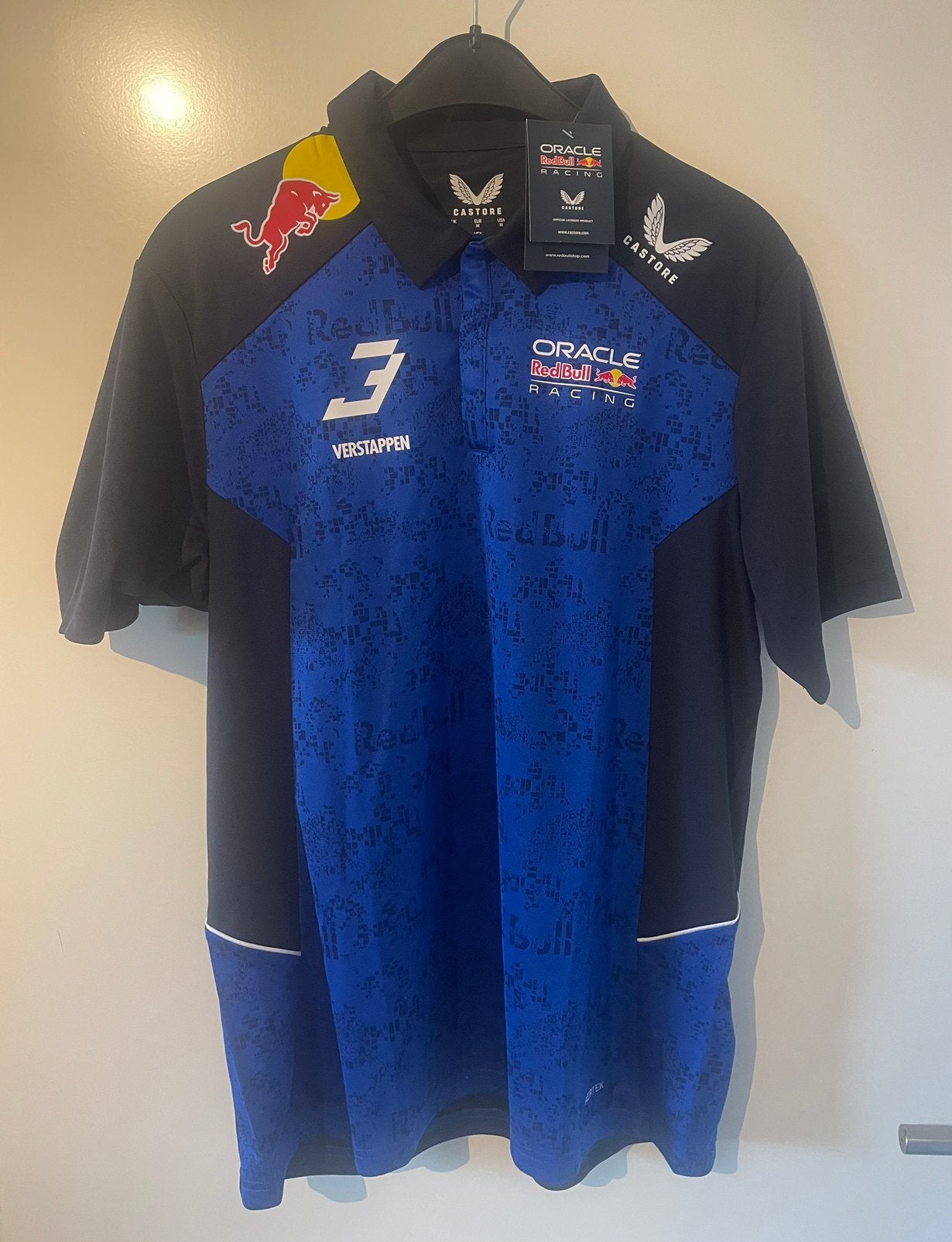 2026 Oracle Red Bull Racing / Max Verstappen polo maat M, Kleding | Heren, Polo's, Ophalen of Verzenden, Zo goed als nieuw, Maat 48/50 (M)