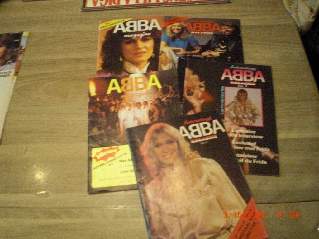 ABBA 5 Originele Magazines jaren 80, Ophalen of Verzenden, Gebruikt, Foto of Kaart