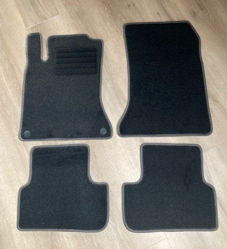 Mattenset voor een Mercedes-Benz B-klasse W246, Auto-onderdelen, Interieur en Bekleding, Info@schoenek.de, Mercedes-Benz, Nieuw