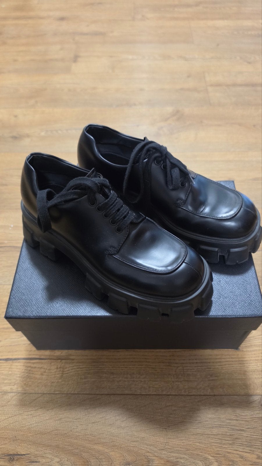 Prada Monolith Veterschoenen - UK 7 / EU 41, Ophalen, Zwart, Prada, Gedragen