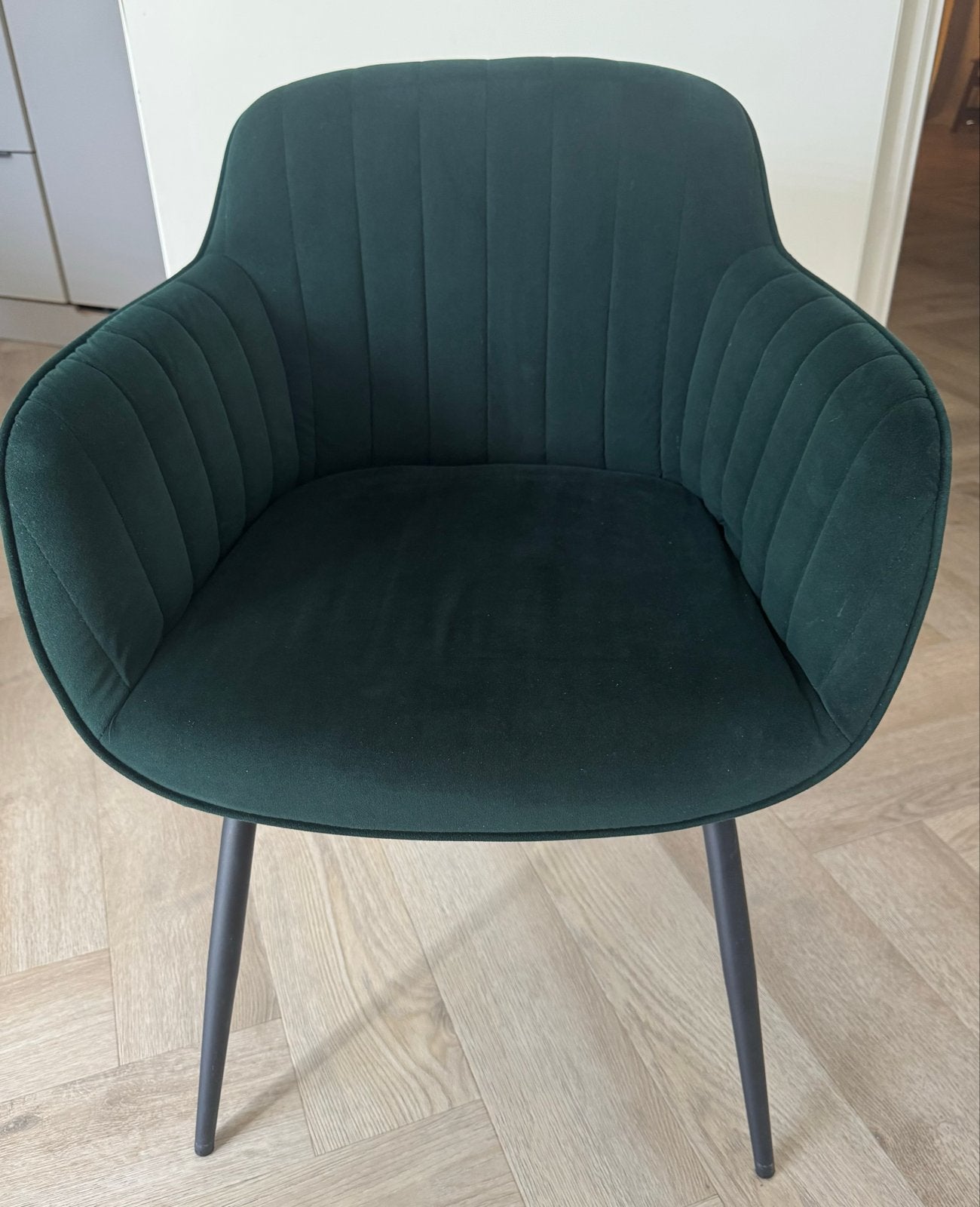 Stijlvolle donkergroene eetstoel van stof, Huis en Inrichting, Stoelen, Ophalen, Overige kleuren, Zo goed als nieuw, Eén