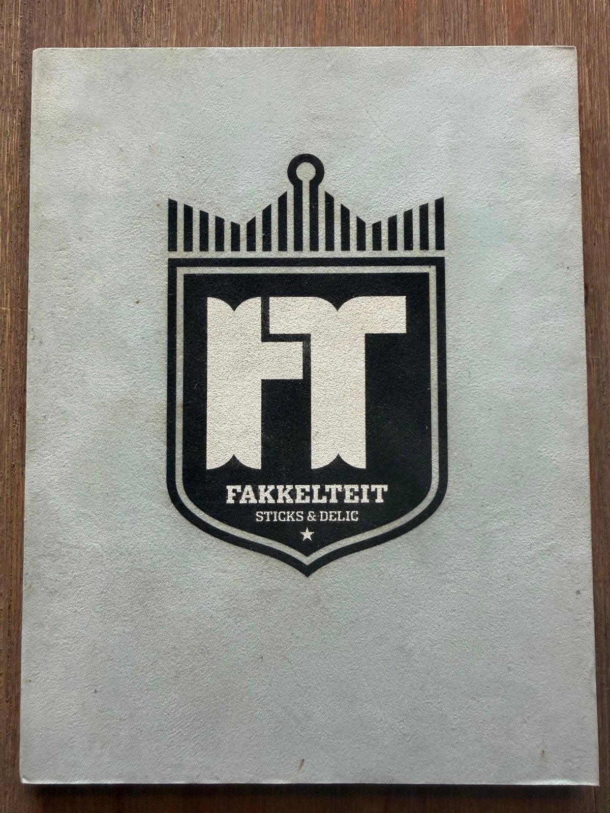 Fakkelteit - Sticks & Delic (Limited Edition), Ophalen of Verzenden, Gebruikt, Album, Inclusief boekje