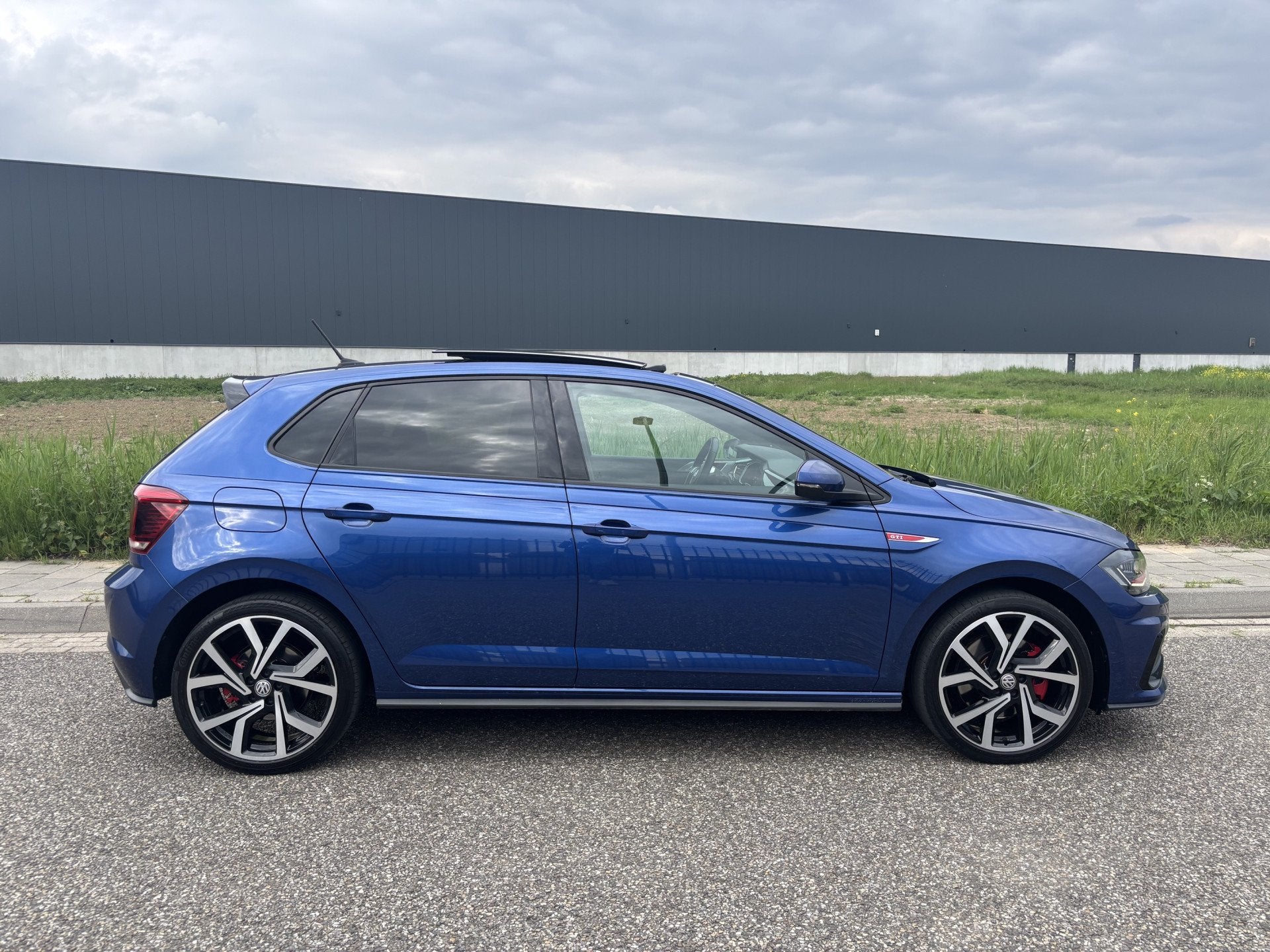 Volkswagen Polo 2.0 TSI GTI Navigatie/Schuifdak. (bj 2020), Stof, Gebruikt, Euro 6, 4 cilinders
