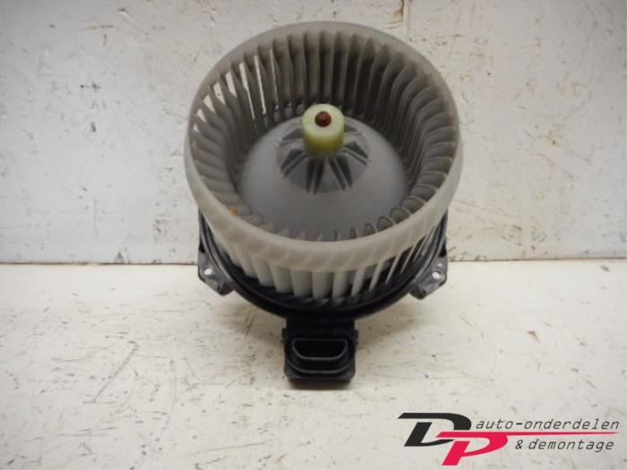 Kachel Ventilatiemotor van een Suzuki Swift, Gebruikt, -, -, Ophalen of Verzenden