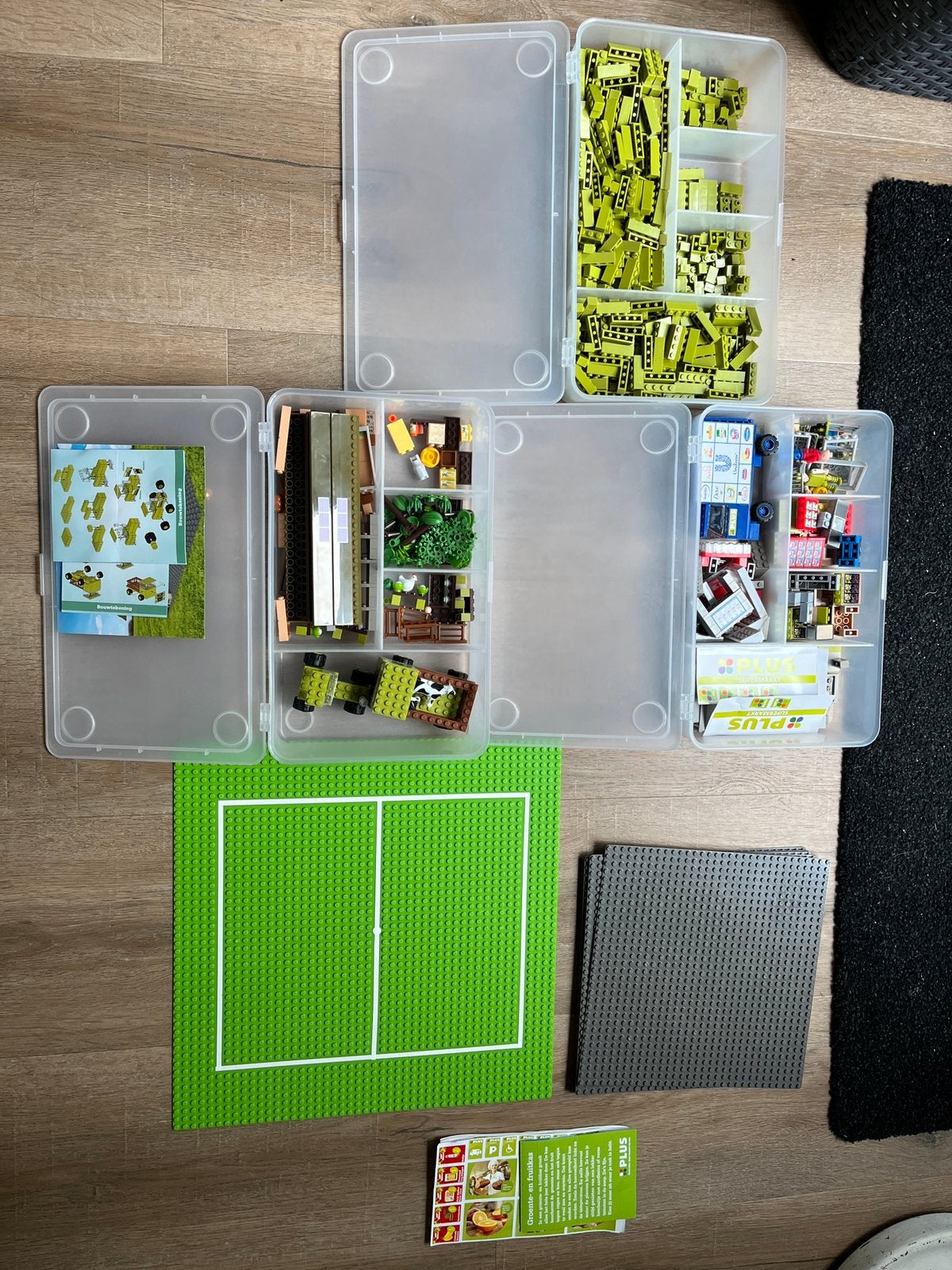 Grote partij Plus Lego bouwstenen, supermarkt en boerderij, Ophalen, Zo goed als nieuw