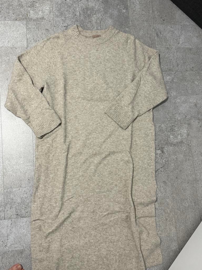 H&M gebreide jurk, Kleding | Dames, Jurken, Ophalen of Verzenden, Zo goed als nieuw, Onder de knie