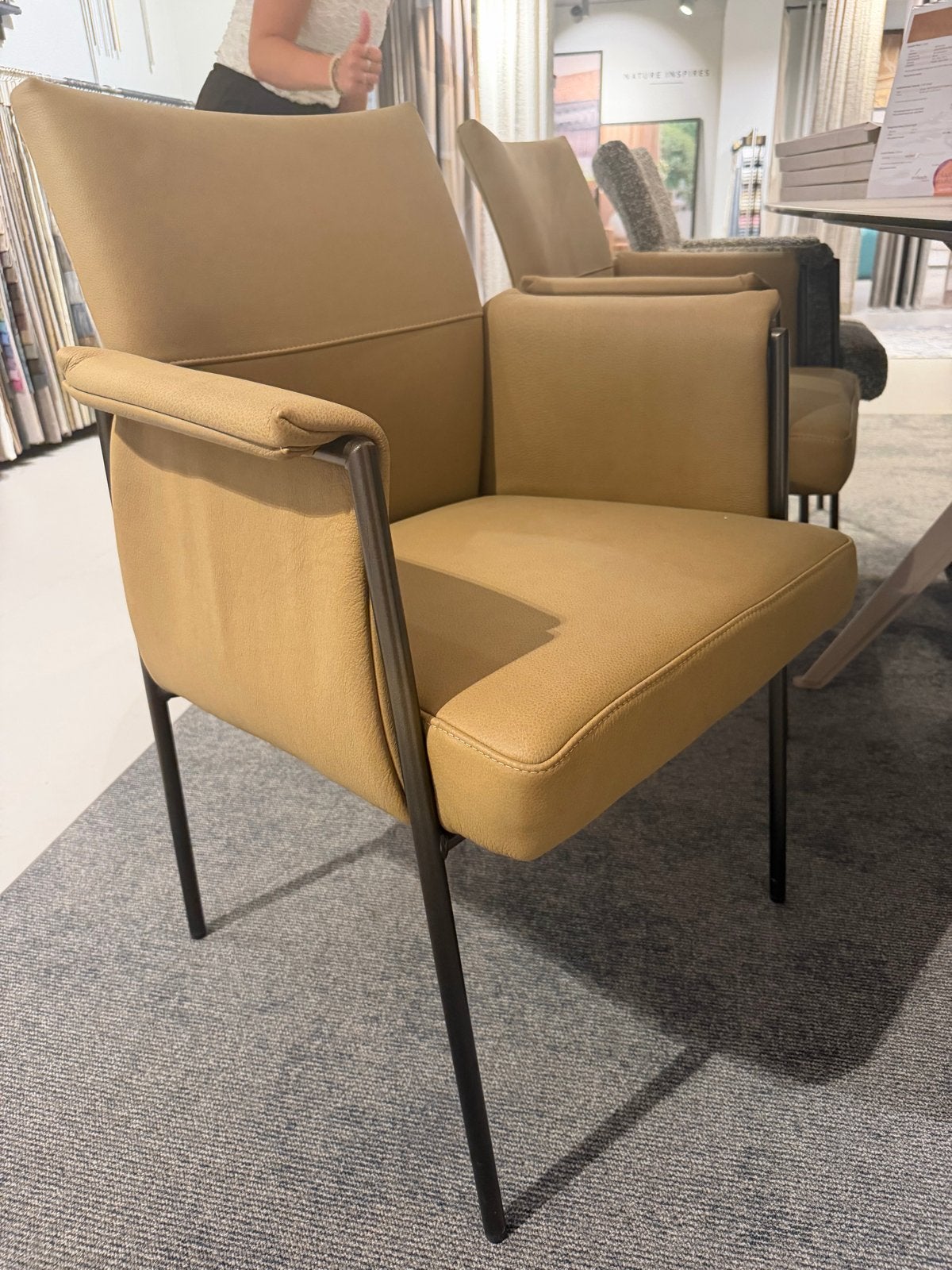 Design Eetkamerstoelen - Volante HE Design, Huis en Inrichting, Stoelen, Ophalen, Overige kleuren, Nieuw, Stof