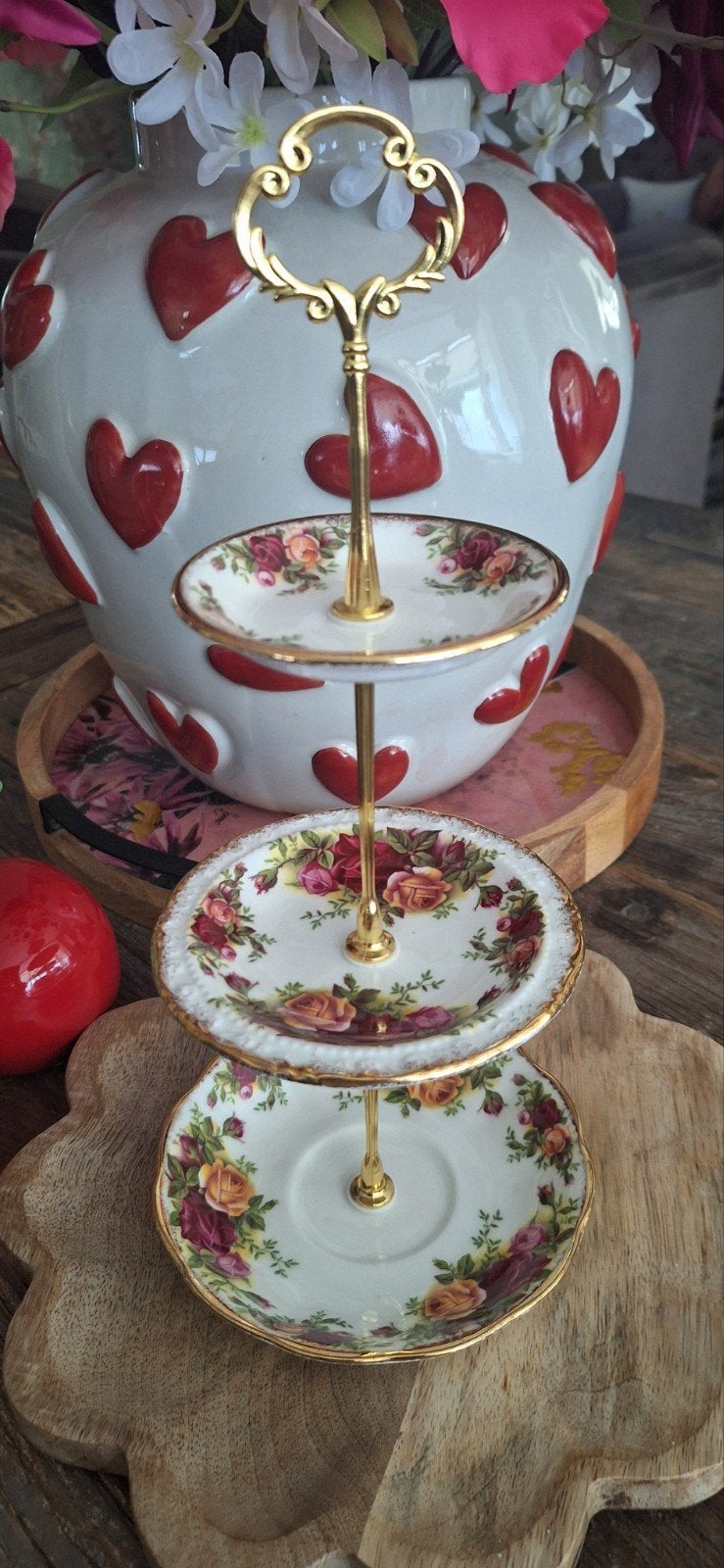 Handgemaakte Royal Albert 3-laags etagere €32,50, Huis en Inrichting, Etagère, Demontabel, Nieuw, Ophalen of Verzenden