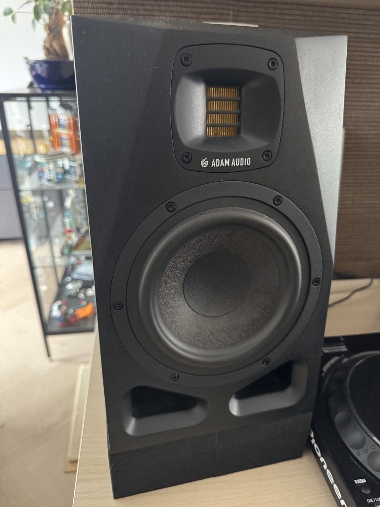 Adam Audio A7V, Bose Sub1, Audio, Tv en Foto, Luidsprekers, Studiomonitor, Zo goed als nieuw, Ophalen, 150 watt of meer