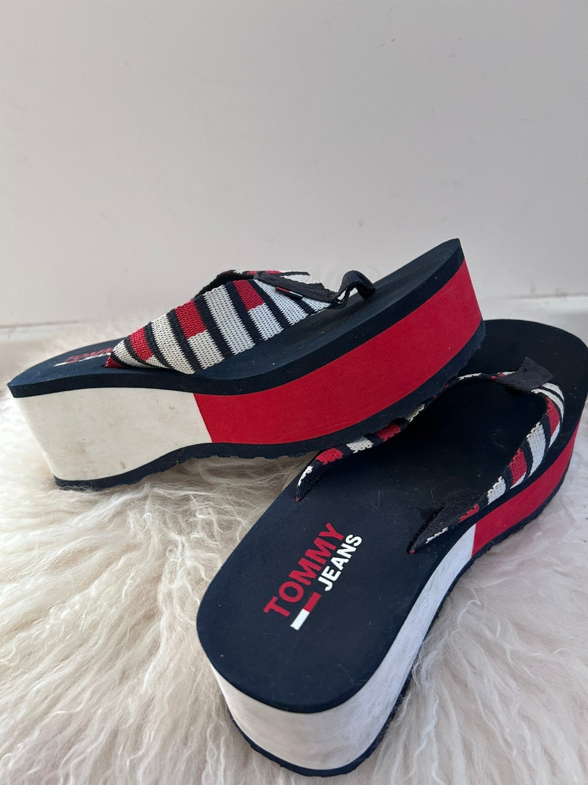 Tommy hilfiger slippers dames maat 37/38, Kleding | Dames, Ophalen of Verzenden, Zo goed als nieuw