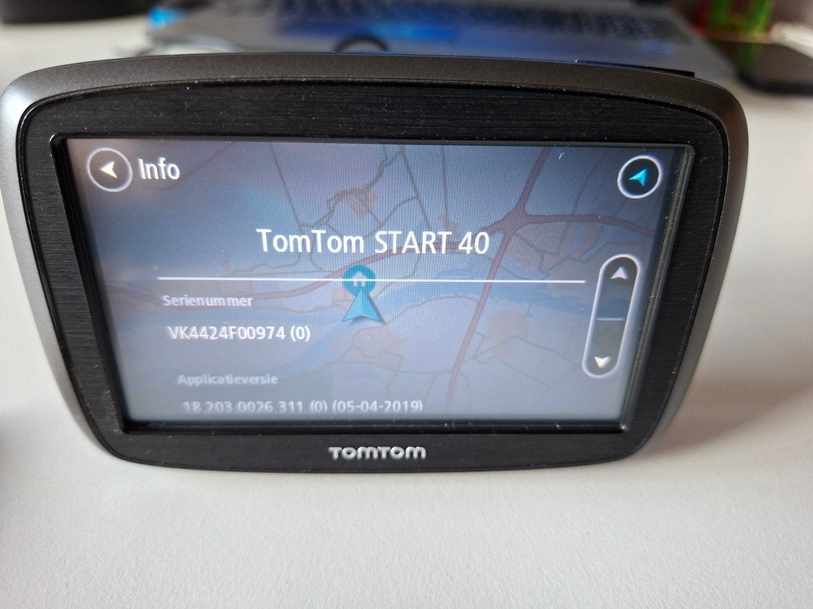 TomTom START 40 Navigatiesysteem met autolader, Ophalen of Verzenden, Gebruikt
