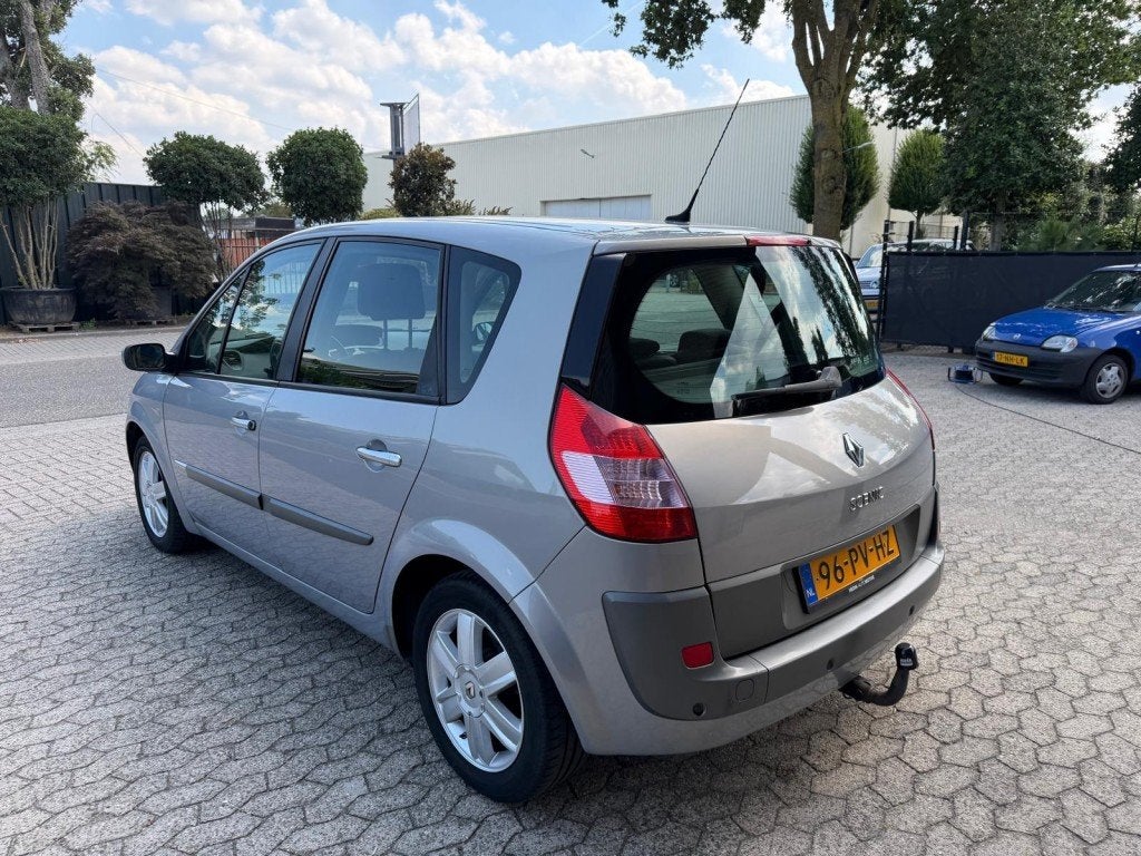 Renault SCENIC 1.6-16V automaat trekhaak APK 8-27 dealer o.h, Auto's, Gebruikt, 4 cilinders, Beige, 1598 cc