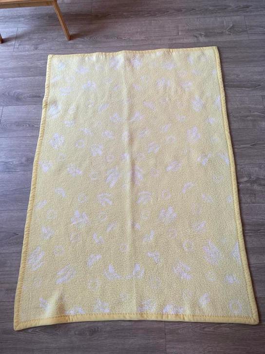 Vintage lichtgele babydeken, Ophalen of Verzenden, Zo goed als nieuw, Deken