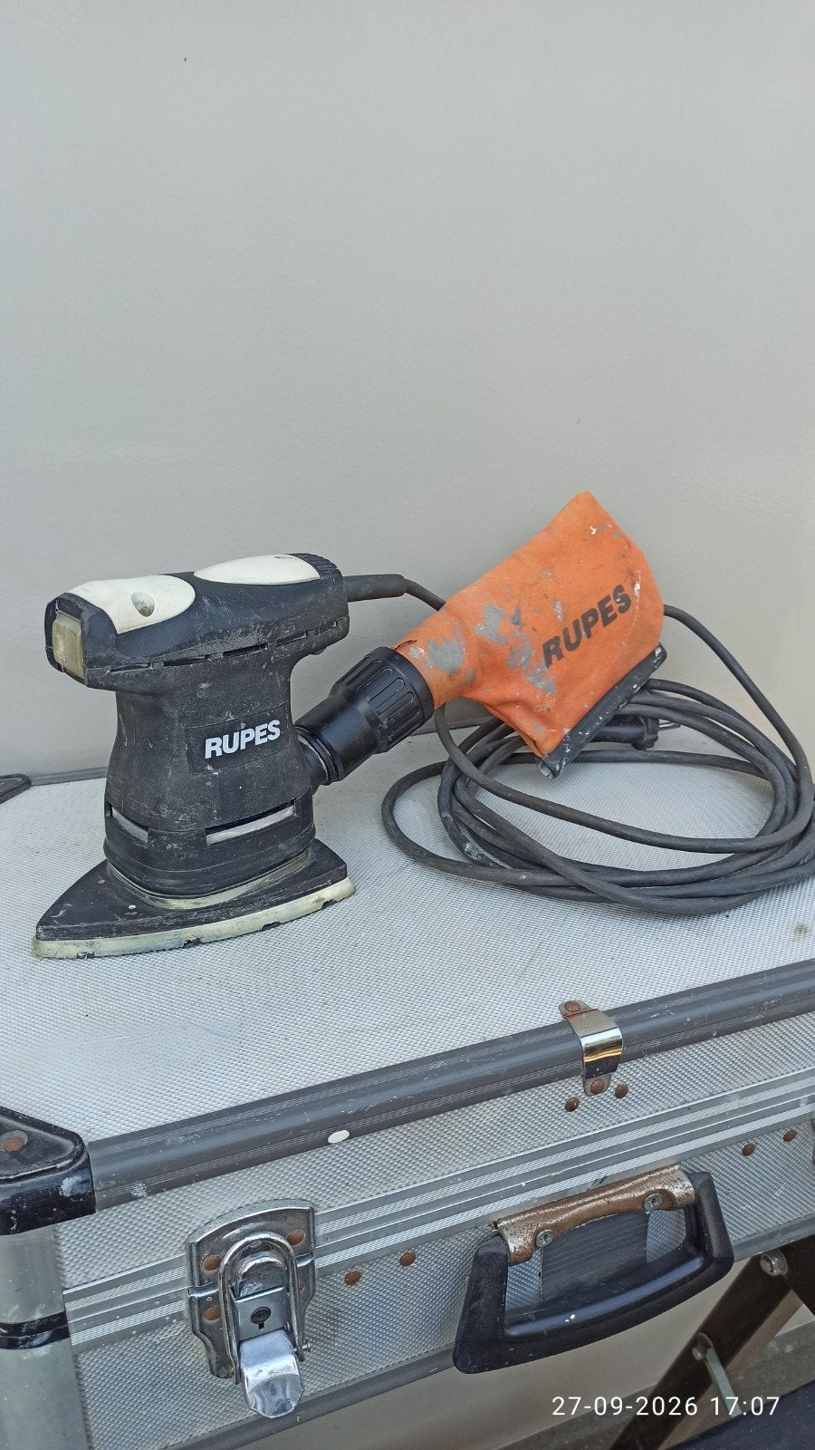 Rupes Delta schuurmachine/Ruilen voor Makita radio Bluetooth, Ophalen of Verzenden, Gebruikt, Minder dan 600 watt, Vlakschuurmachine