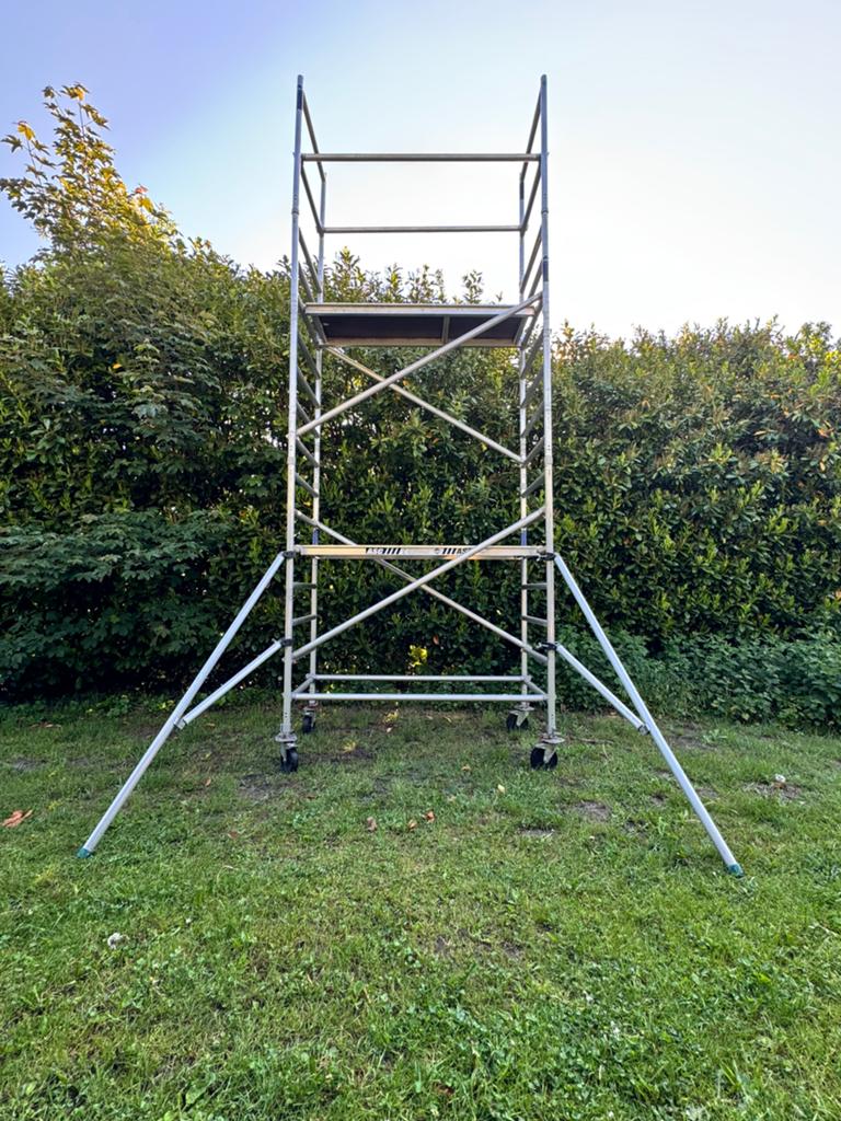 ASC aluminium rolsteiger / kamersteiger – steiger, Doe-het-zelf en Verbouw, Steigers, Ophalen, Zo goed als nieuw, Rolsteiger of Kamersteiger