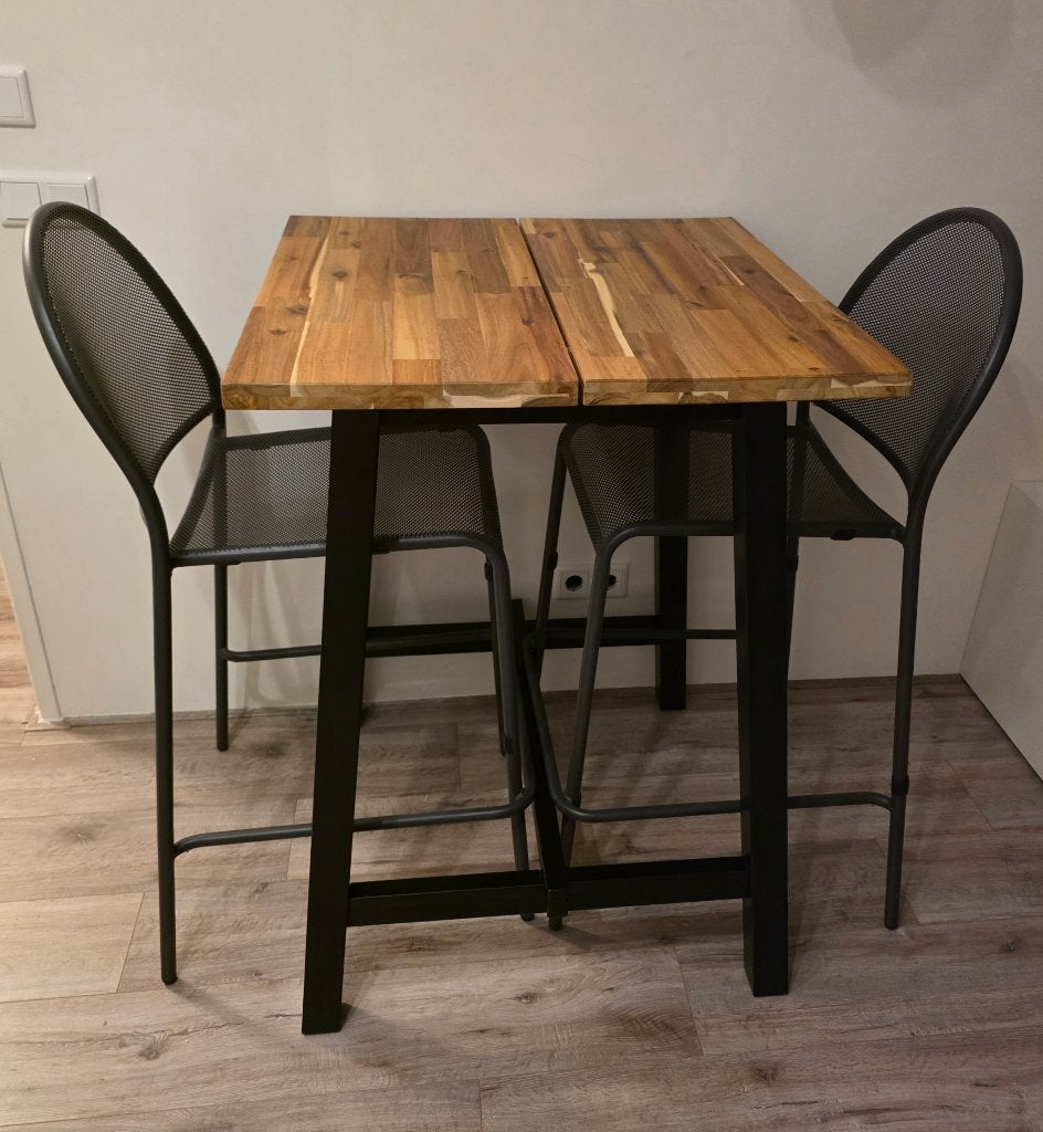 Ikea bartafel Tybyn + 2 barkrukken, Ophalen, 100 tot 150 cm, Vierkant, Tot twee personen