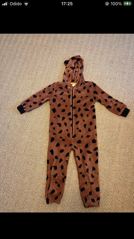 Hema onesie met dierenprint maat 98/104, Kinderen en Baby's, Ophalen of Verzenden, Zo goed als nieuw, Jongen of Meisje