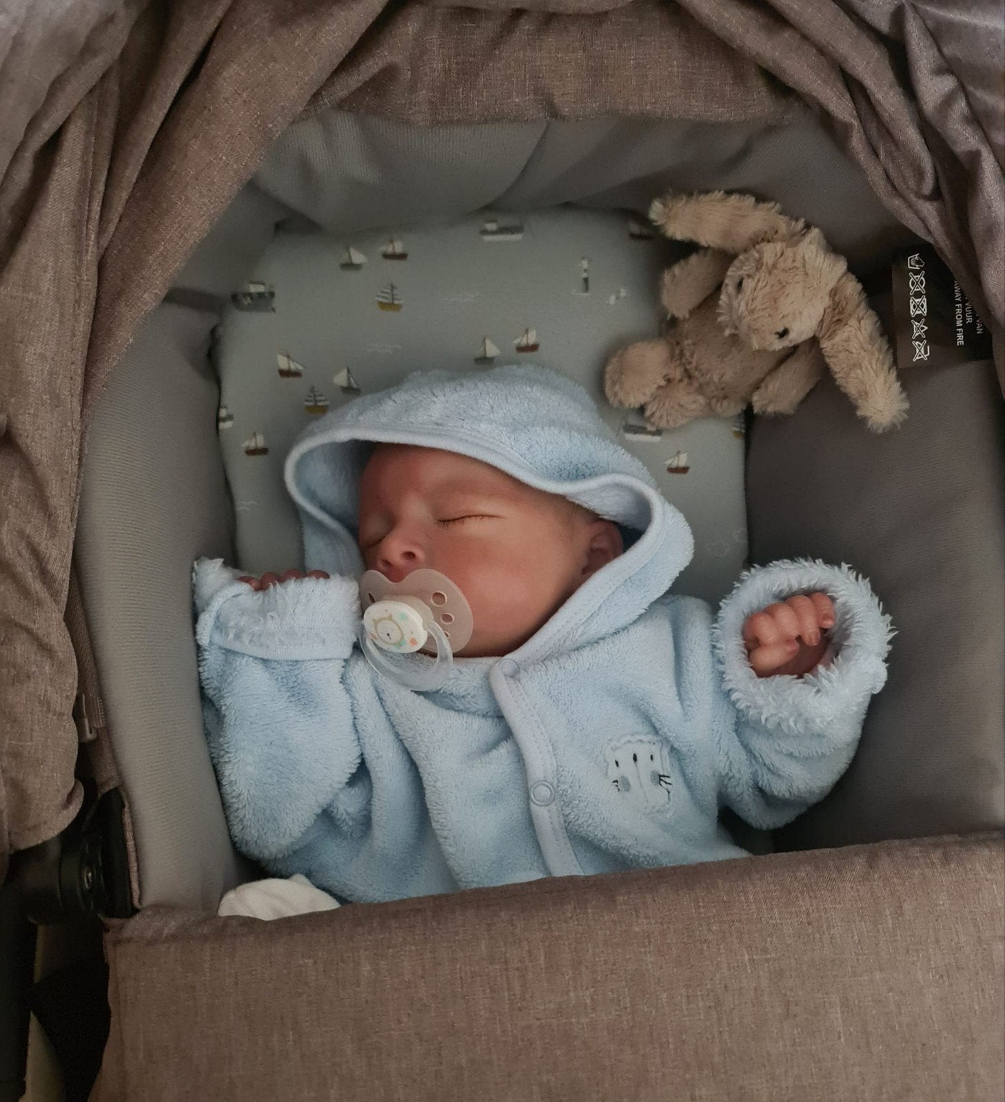 reborn pop 48 cm orginele kit, Ophalen of Verzenden, Zo goed als nieuw, Babypop, Levensecht of Reborn