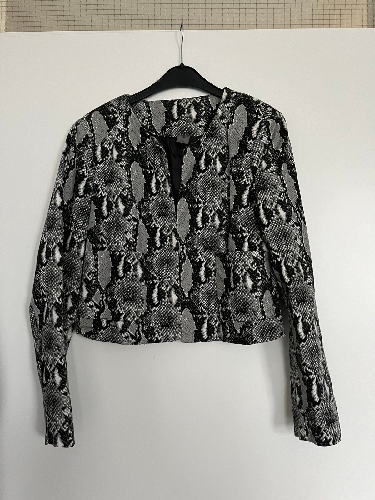 Jasje blazer dierenprint, Zwart, Maat 42/44 (L), Ophalen of Verzenden, Zo goed als nieuw