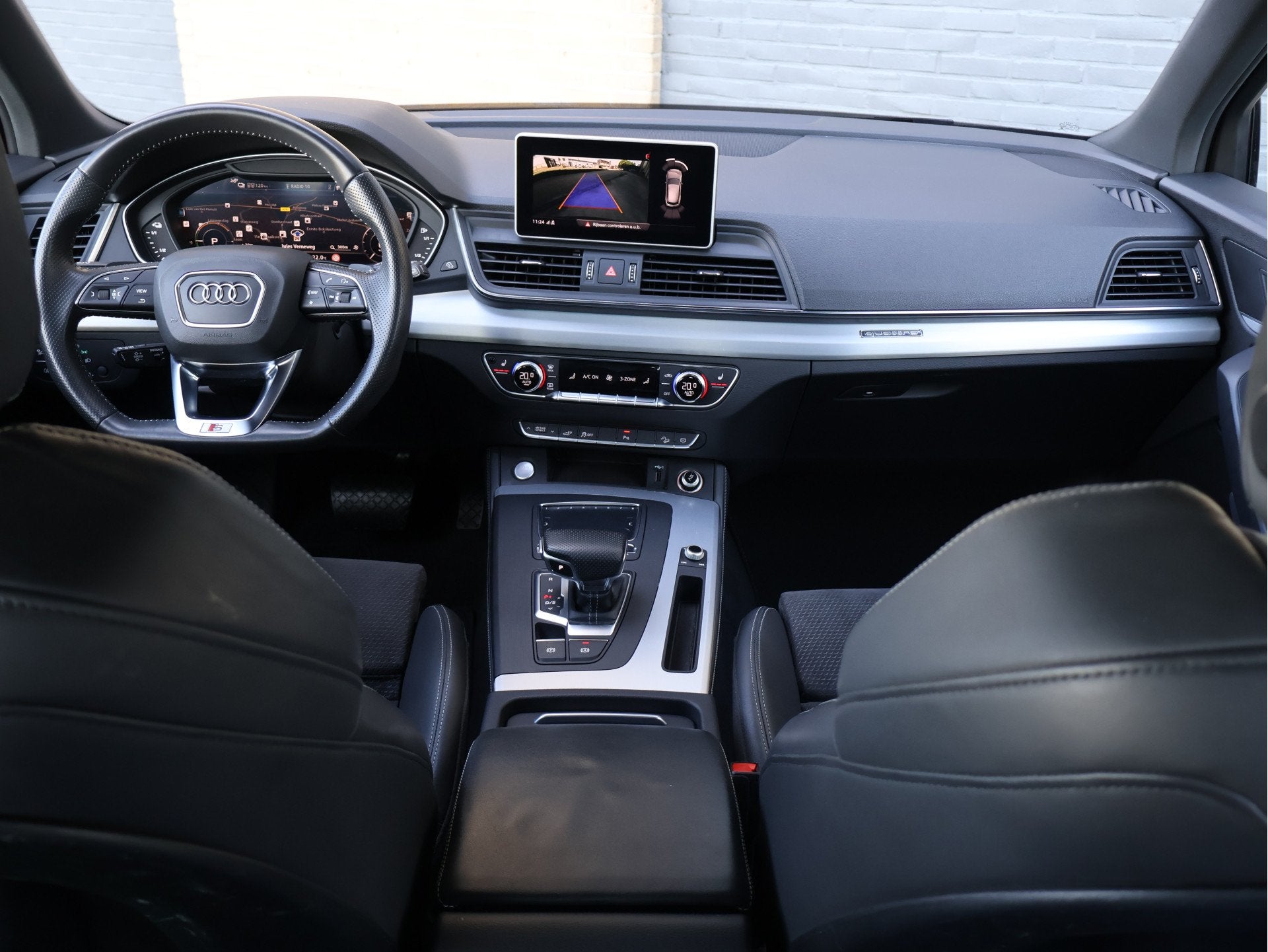 Audi Q5 55 TFSI e quattro Competition S-line | Luchtvering |, Auto's, Automaat, Dealer onderhouden, 2005 kg, Plug-in hybride