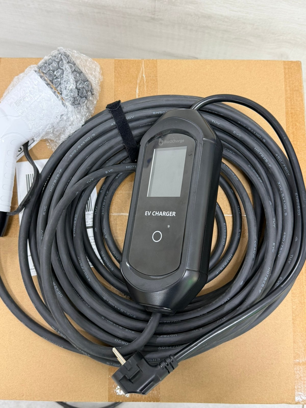 Mobiele thuislader 3,7 kW - Type 2- 15 meter- Smart Life-app, Gebruikt, Laadkabel, Info@bar2charge.eu, Molenstraat 118 5701 KJ Helmond