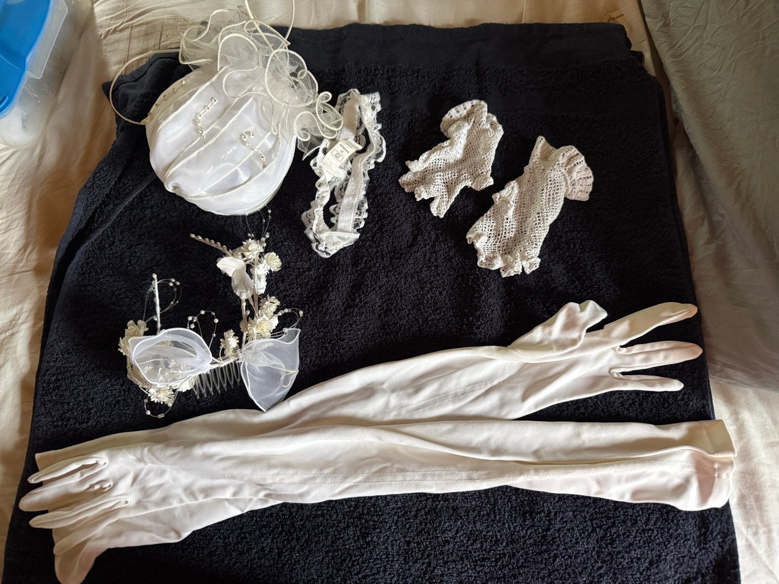 Trouwaccessoires set: handschoenen, kousenband, enz, Ophalen of Verzenden, Gedragen, Wit, Accessoires