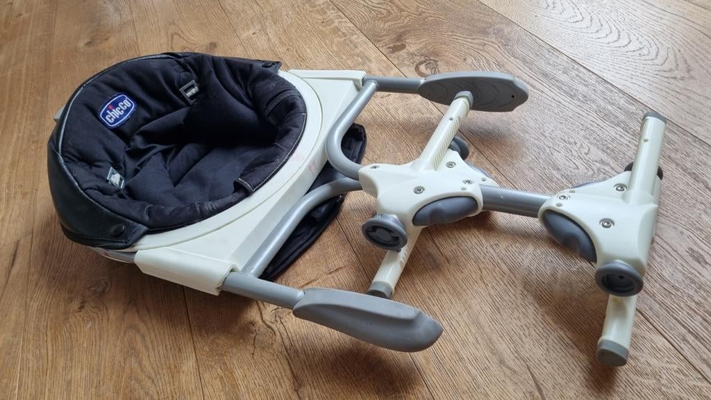 Chicco kinderstoel - ideaal voor aan tafel/vakantie, Kinderen en Baby's, Kinderstoelen, Gebruikt, Hangstoel, Aanschuifbaar, Gordel(s)