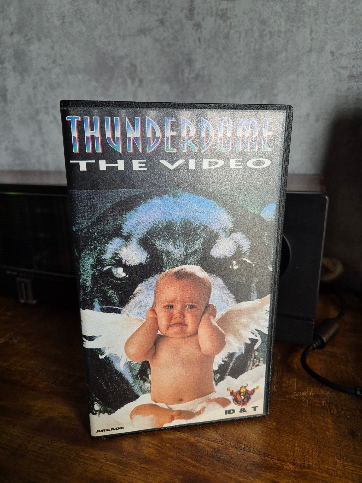 Thunderdome The Video VHS - The Biggest Rave Ever, Vanaf 16 jaar, Overige genres, Ophalen of Verzenden, VHS