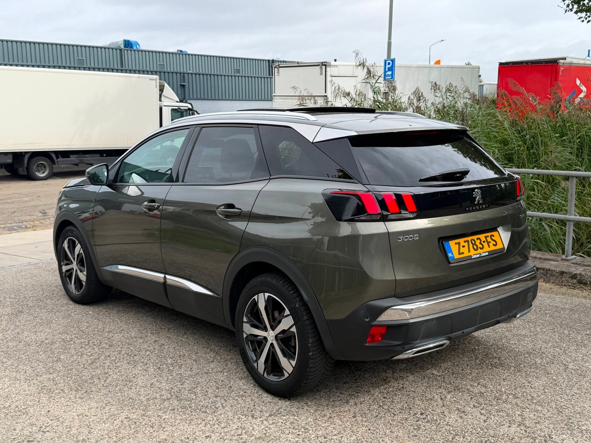Peugeot 3008 1.2 PureTech Allure Automaat! Pano! LEER! Navi!, Gebruikt, Euro 6, 1199 cc, Leder en Stof