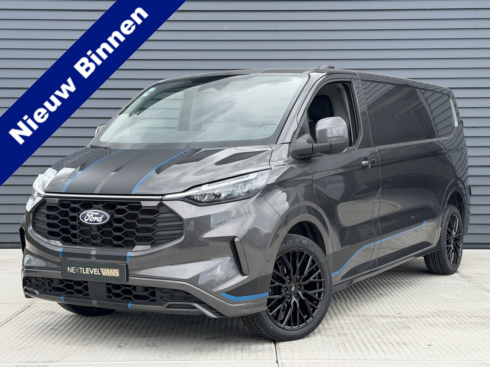 Ford Transit Custom 320 2.0 TDCI L2H1 Sport AWD 4x4 170 PK |, Auto's, Bestelauto's, Automaat, Gebruikt, 4 cilinders, Bedrijf
