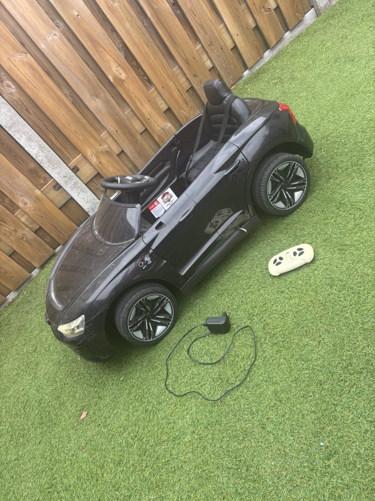 Elektrische  kinderauto, Ophalen, Gebruikt