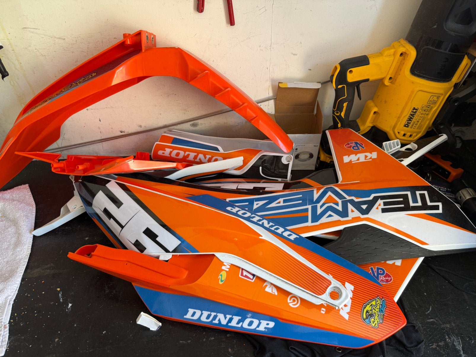 Kappenset ktm 250 4 takt met nieuwe stickerset model 2024, Ophalen of Verzenden, Zo goed als nieuw, Overige merken