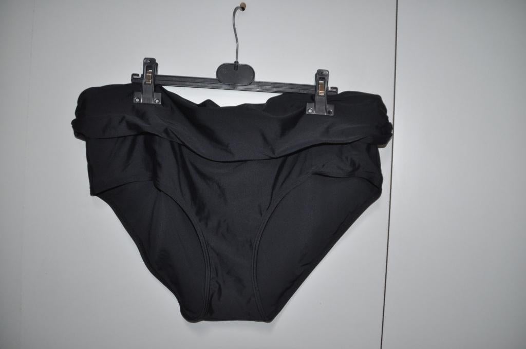 JKL22 Paprika Bikini omslag broek maat 50, Kleding | Dames, Badmode en Zwemkleding, Ophalen of Verzenden, Zo goed als nieuw, Zwart