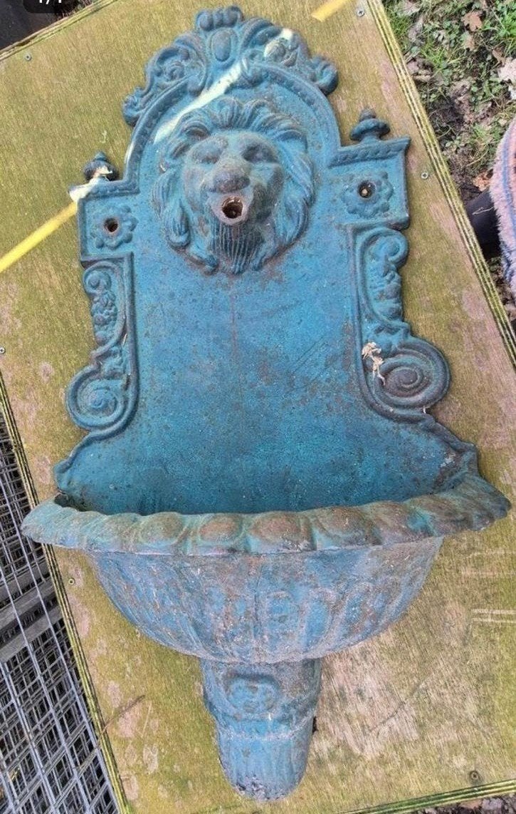 Antieke gietijzeren wandfontein met leeuwenkop, Tuin en Terras, Ophalen of Verzenden, Gebruikt