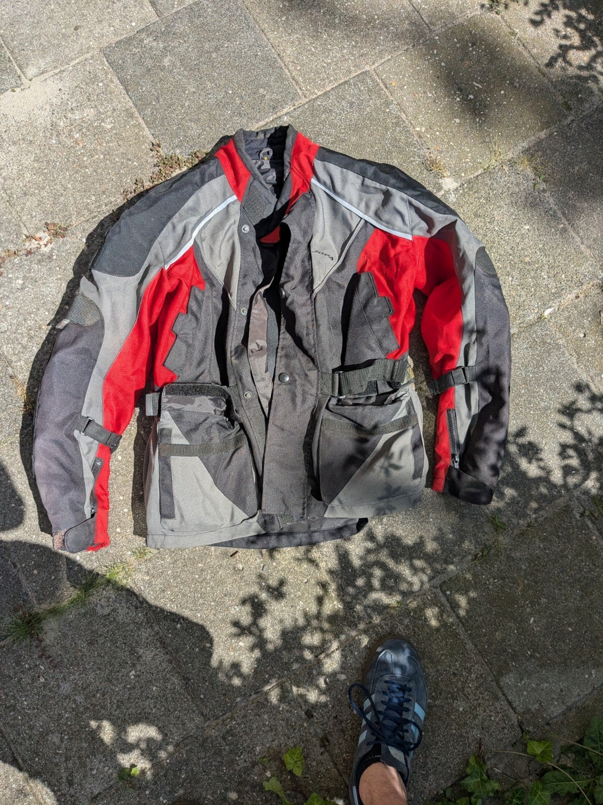Motorjas textiel rood/zwart/grijs, Motoren, Kleding | Motorkleding, Ophalen, Jas | textiel, Tweedehands, Heren