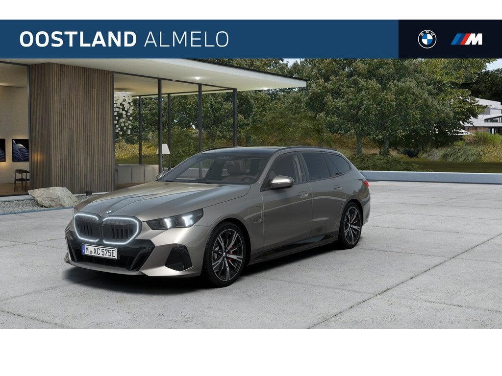 BMW 5 Serie Touring 530e M Sport Automaat / Panoramadak / Tr