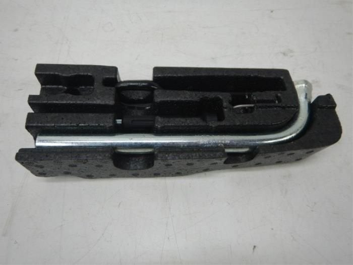 VW Caddy 2K5 Schuim+Gereedschap (2K5012113A), Ophalen of Verzenden, Gebruikt