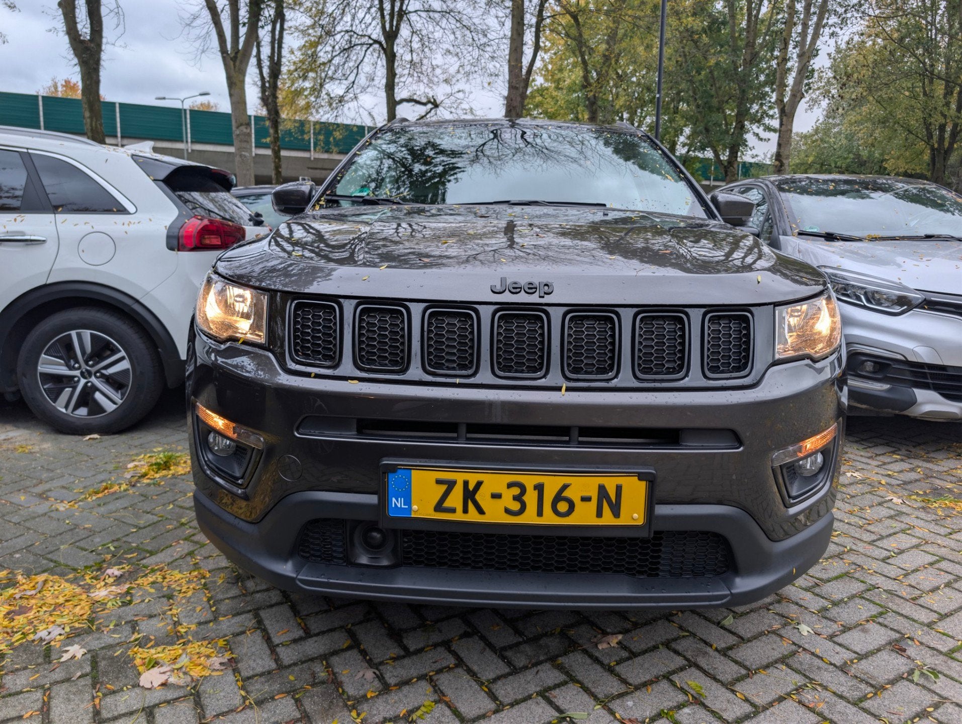 Jeep Compass 1.4 MultiAir Night Eagle, Auto's, Voorwielaandrijving, 12 maanden, 450 kg, Gebruikt