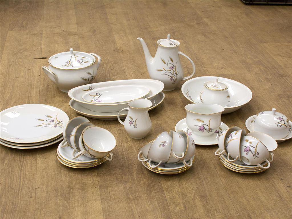 37 delig epiag servies 26273, Ophalen of Verzenden, Gebruikt, Aardewerk, Bord(en)