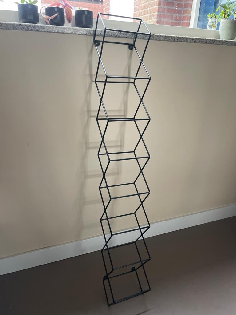 Zwart metalen wijnrek voor 8 flessen - Wandmontage, Ophalen, 5 tot 15 flessen, Zo goed als nieuw, Metaal