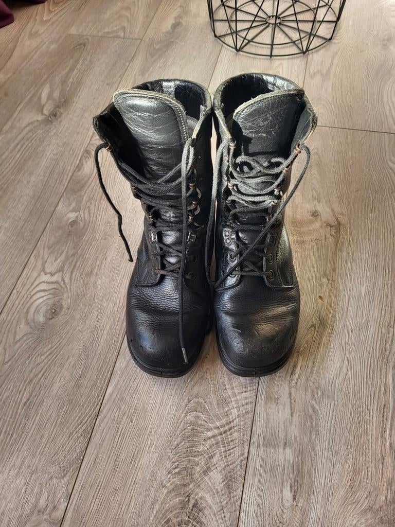 Te koop militaire kisten maat 280 B, Ophalen of Verzenden, Landmacht, Nederland, Kleding of Schoenen