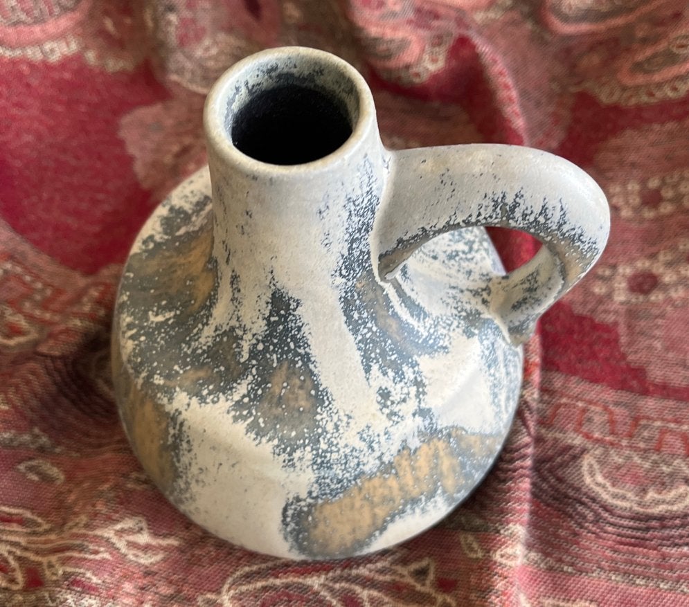 Vintage Aardewerk Vaasje met Handvat - 13 cm Hoog, Ophalen of Verzenden