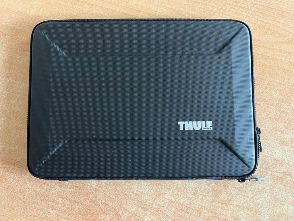 Nieuwe Thule laptophoes 16inch zwart, Ophalen of Verzenden, 16 inch, Nieuw