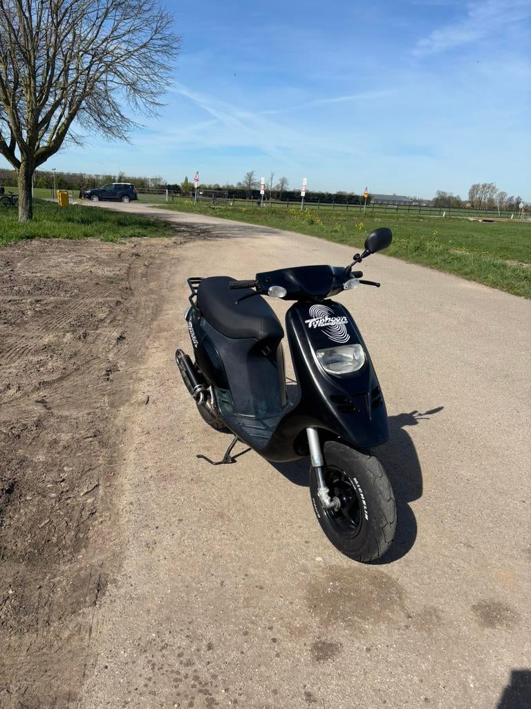 Piagio Typhoon, Fietsen en Brommers, Scooters | Piaggio, Ophalen, Zo goed als nieuw, Tweetakt, Overige modellen