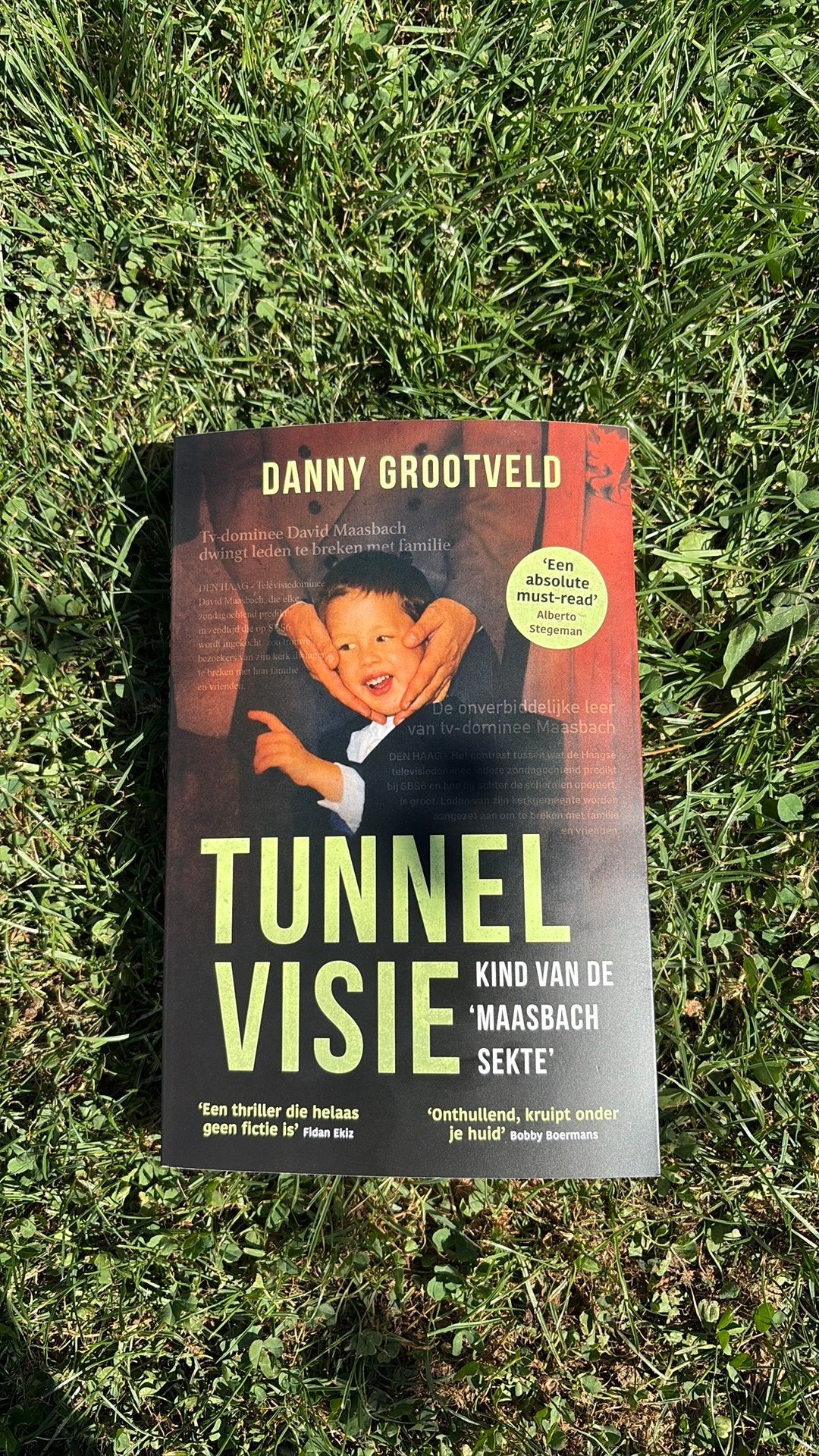 Tunnel visie, kind van de Maasbach sekte, Boeken, Ophalen of Verzenden, Zo goed als nieuw, Overige