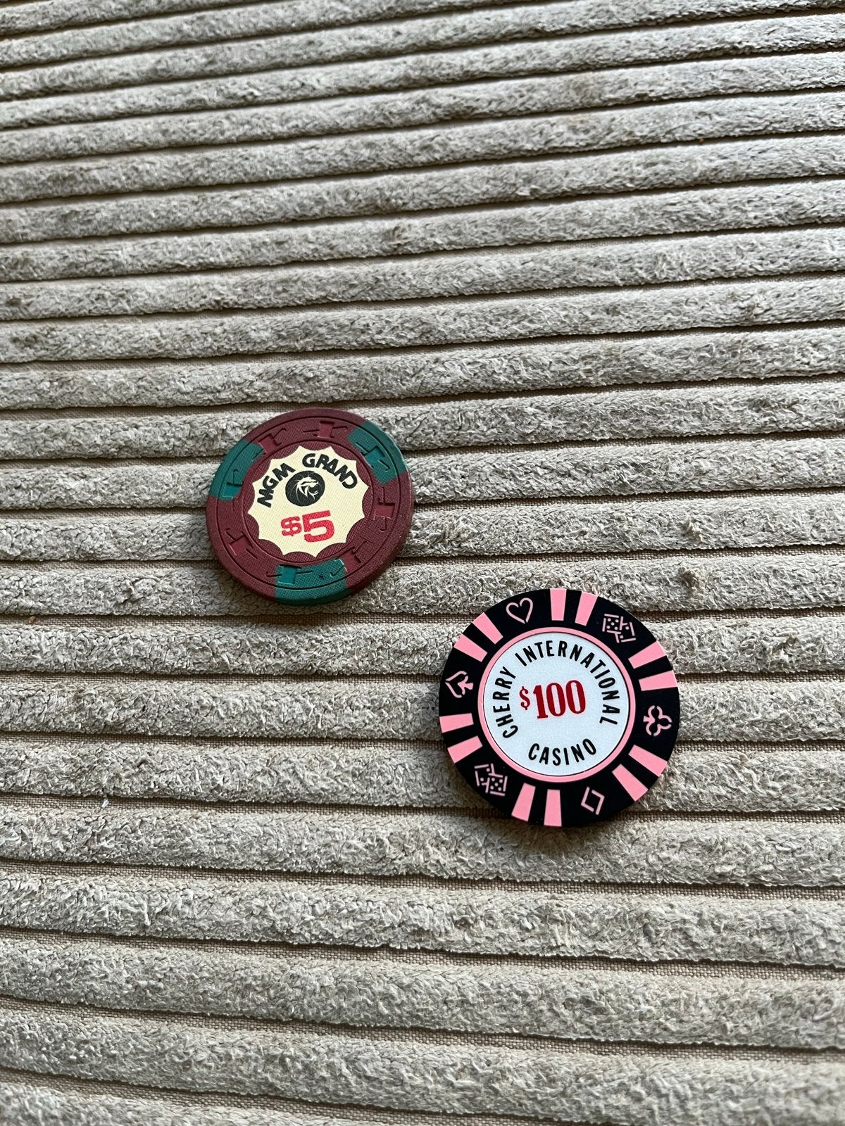 MGM Grand & Cherry International Casino Poker Chips, Ophalen, Munten