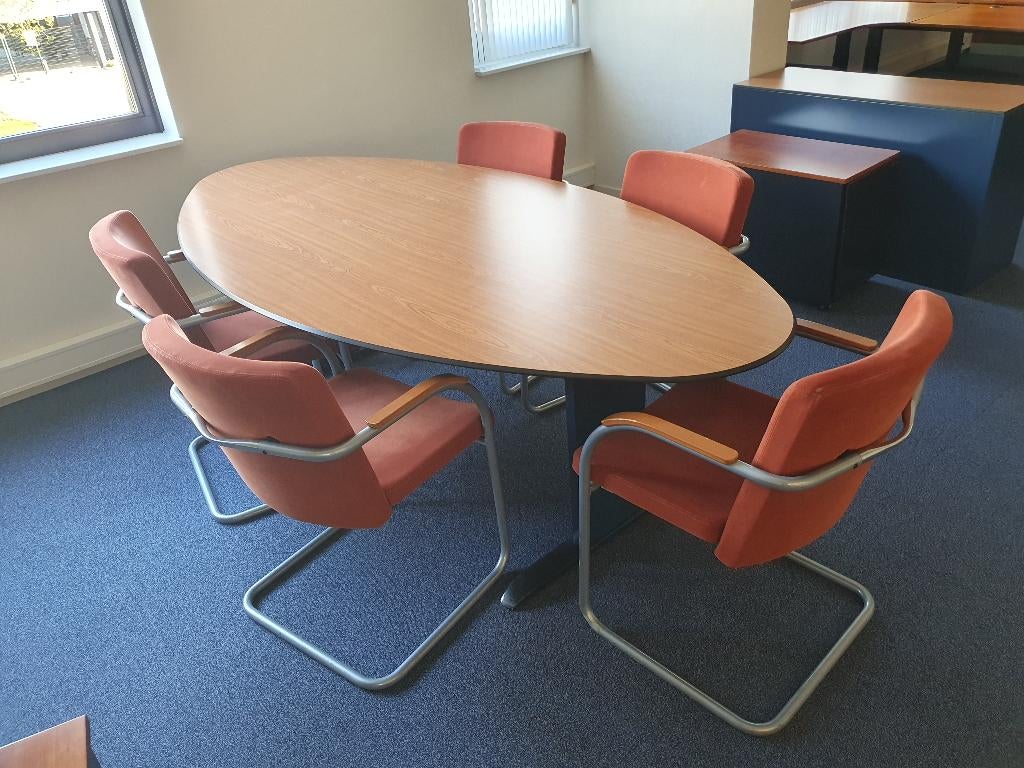 Vergadertafel Lensvelt ellips / ovaal volkern circa 220 cm, Huis en Inrichting, Bureaus, Postbus, Overige typen, Ophalen of Verzenden