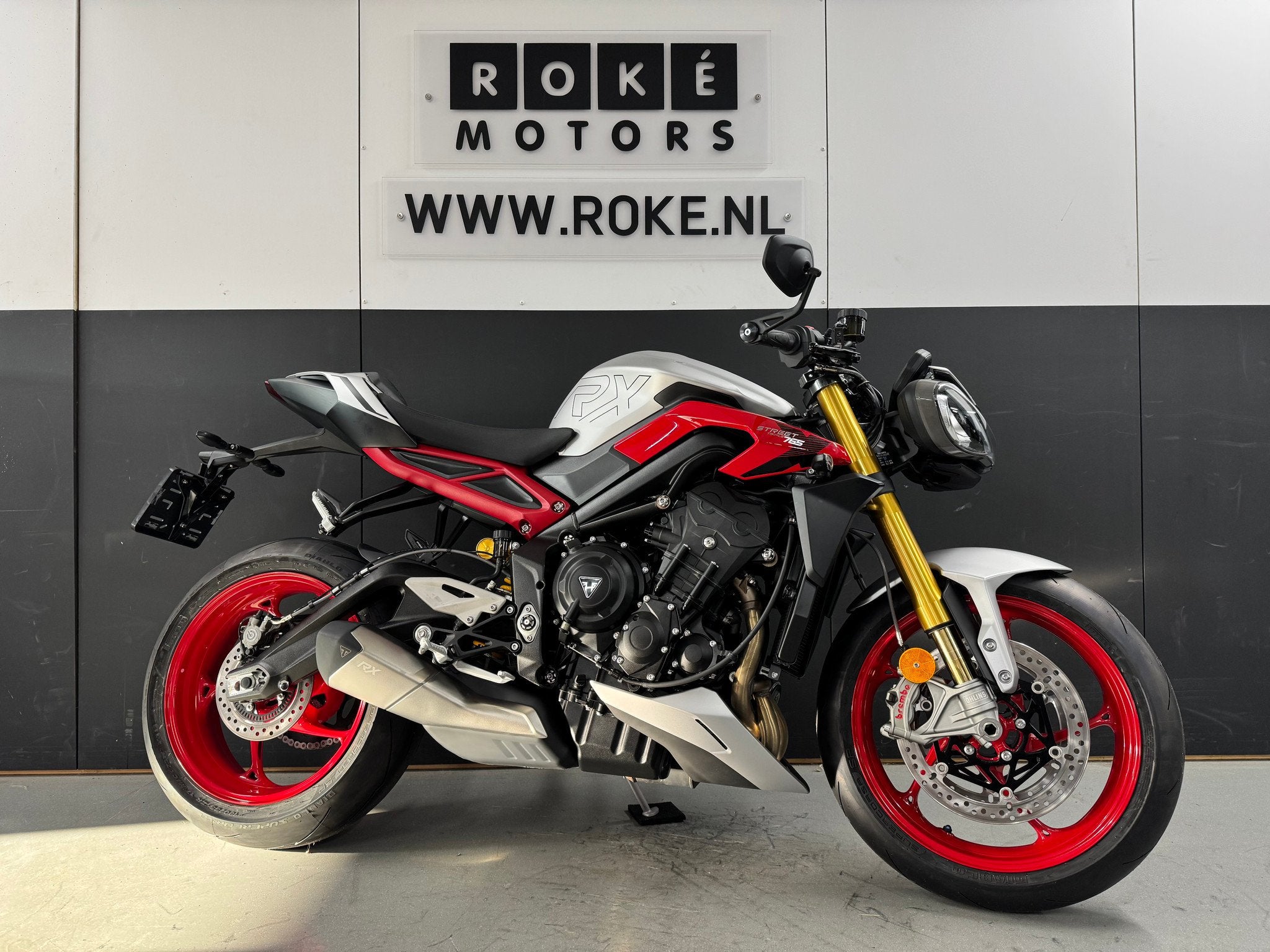 Triumph STREET TRIPLE 765 RX (bj 2026), Motoren, Bedrijf, 765 cc, Naked bike