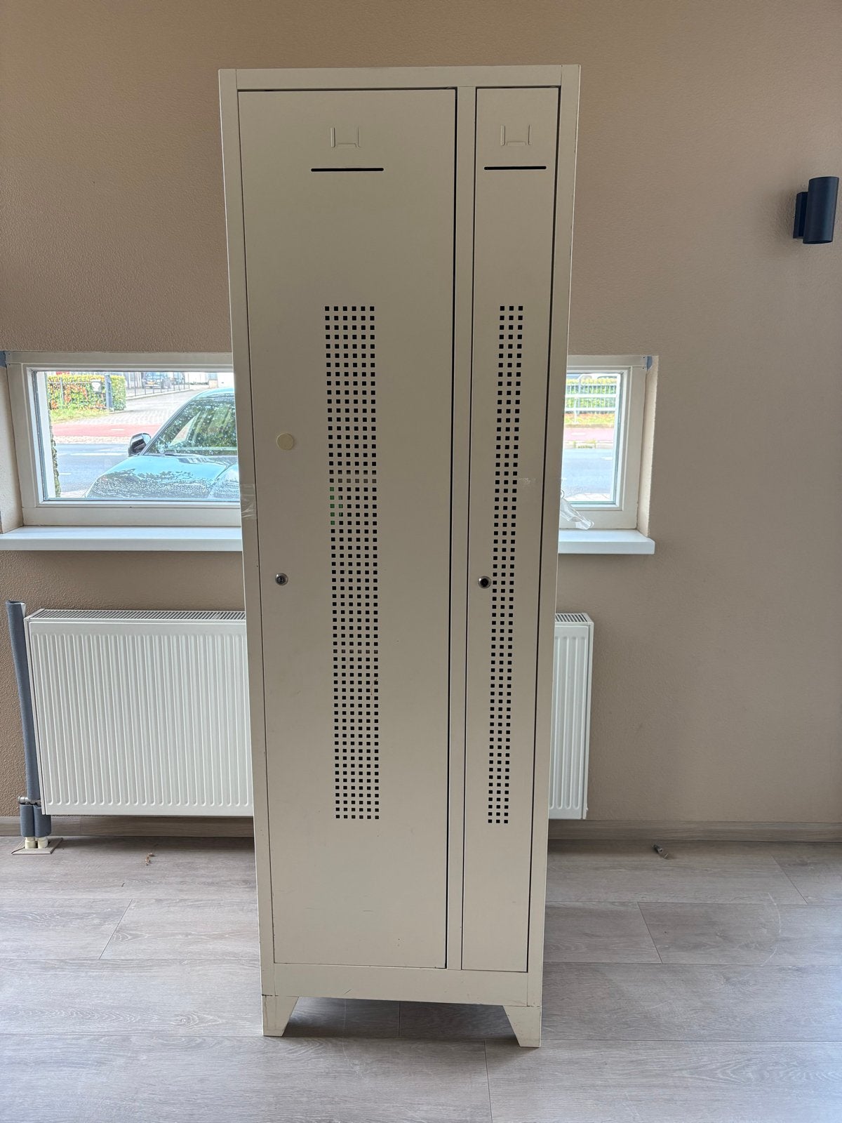 Metalen locker met 2 deuren - Industrieel design, Ophalen, Gebruikt